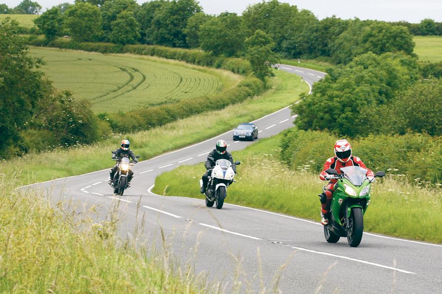 Kawasaki ER-6F vs Suzuki SV650S vs Honda NC700S