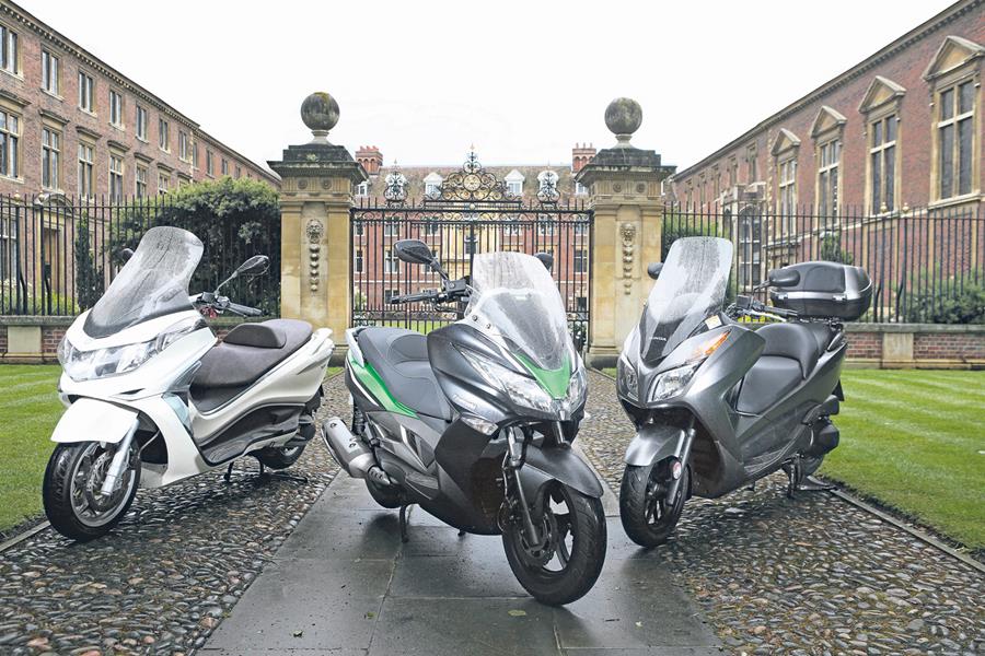 Kawasaki J300 vs Honda Forza 300 vs Piaggio X10 Executive group test