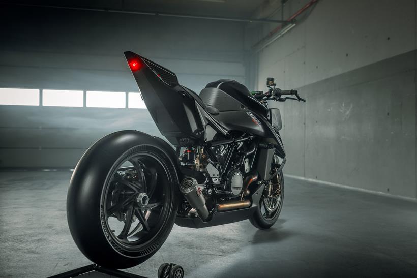 KTM 1390 Super Duke RR Track rear