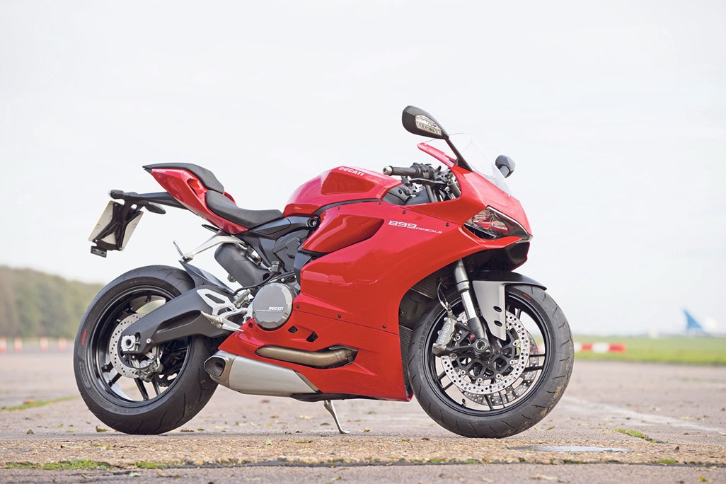 DUCATI 899 PANIGALE (2013-2016) Review | Specs & Prices