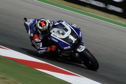 Lorenzo dominates to take victory at Misano