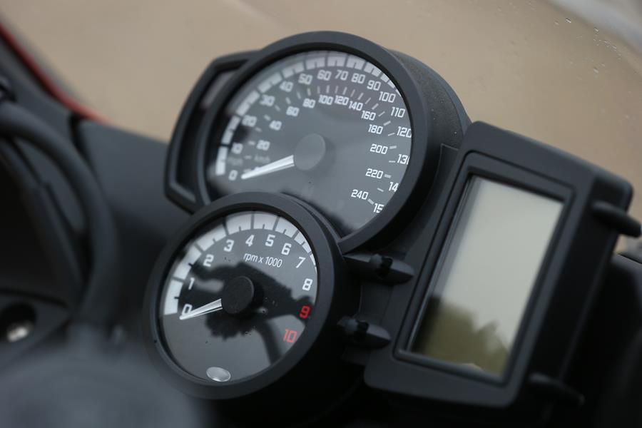 BMW F800GT clocks are basic but functional