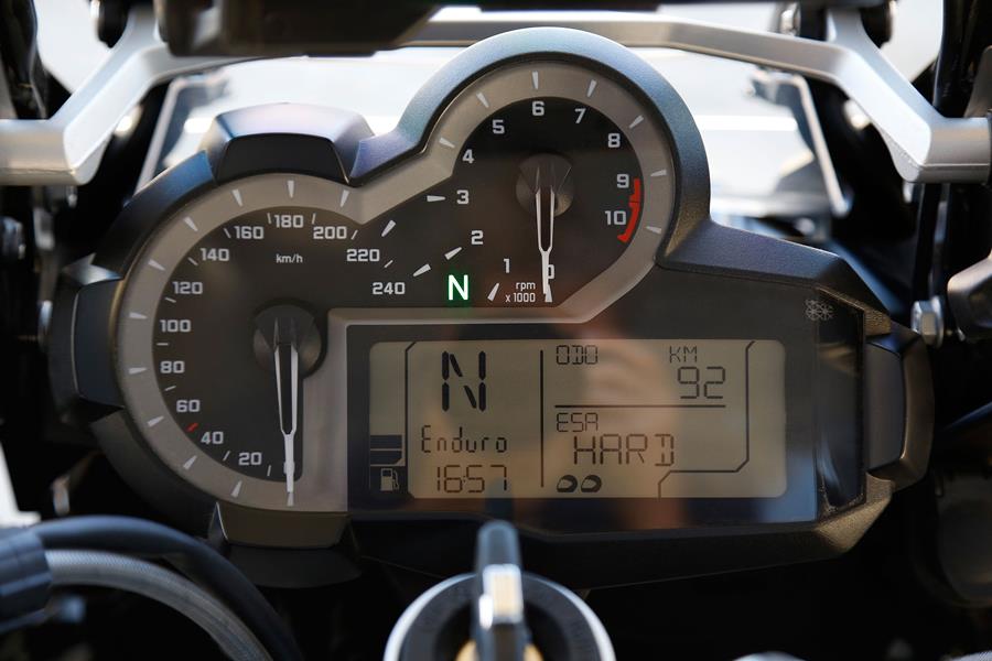 2014 BMW R1200GS Adventure dash