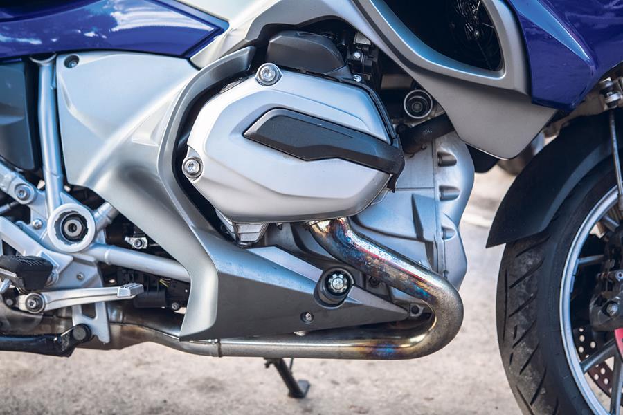 BMW R1200RT boxer twin engine