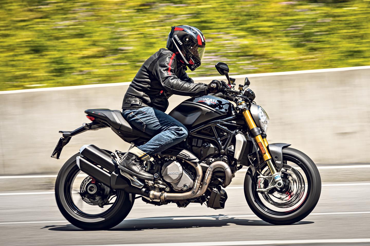 Ducati monster deals 1200 s black