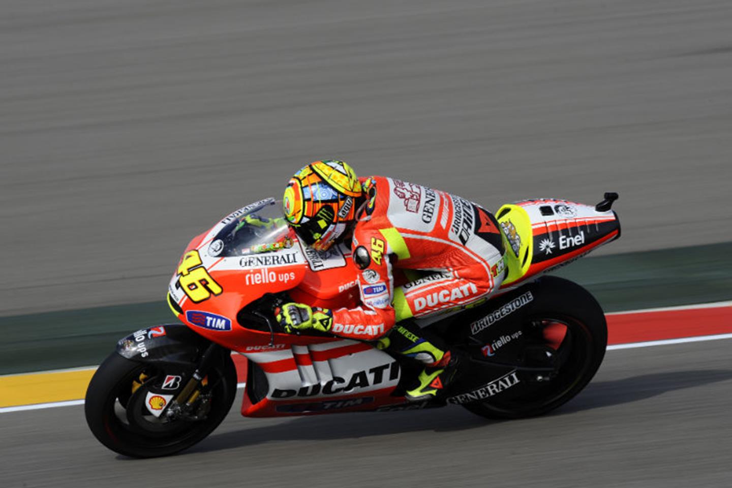 Riding position crucial to Ducati front end issue says Valentino