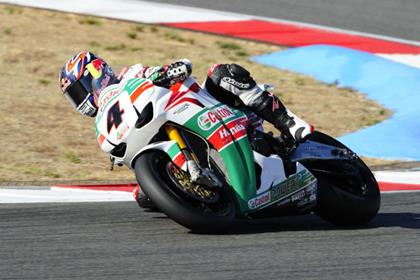 Rea secures pole position at Portimao 