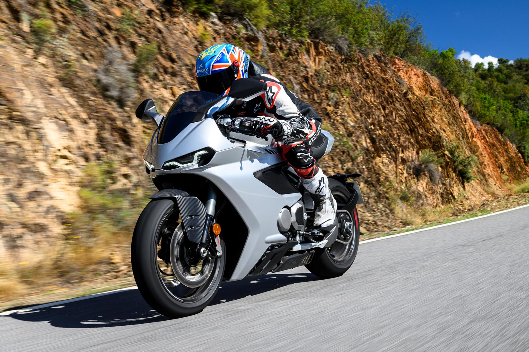 2026-on Norton Manx R Signature review | Return of the Manx