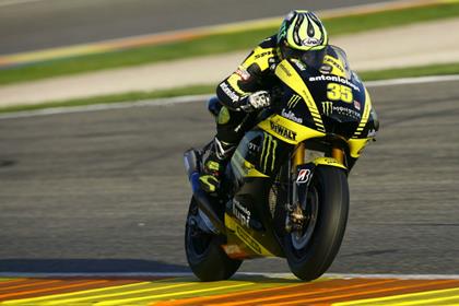 Cal Crutchlow impresses on Yamaha 1000cc debut 