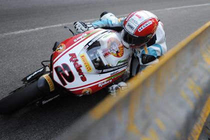 Michael Rutter on the way to his record-breaking seventh win at Macau