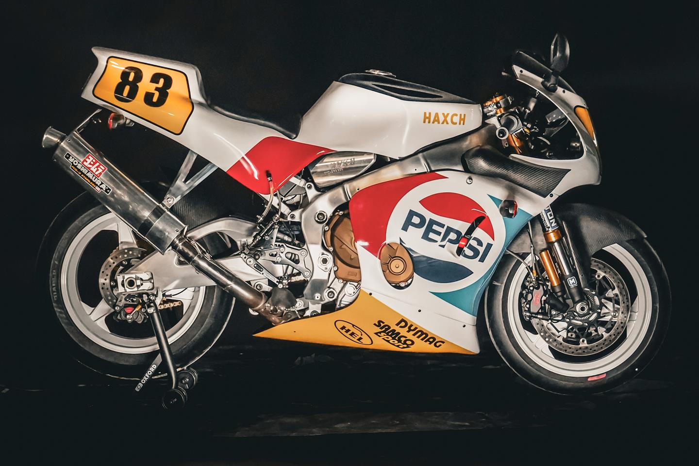 Suzuki GSX-R1000R superbike transformed into retro stunner