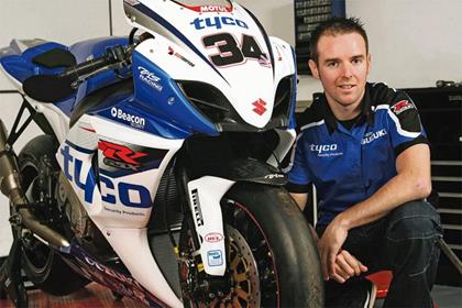 Seeley back in BSB with Tyco Suzuki 