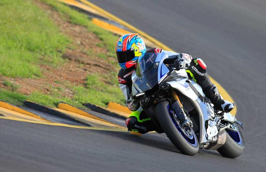 Yamaha R1 on track