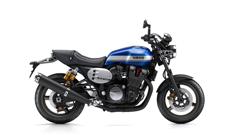2015 Yamaha XJR1300, studio image 