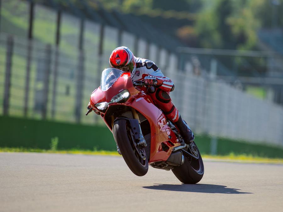 Ducati 1299 Panigale wheelie