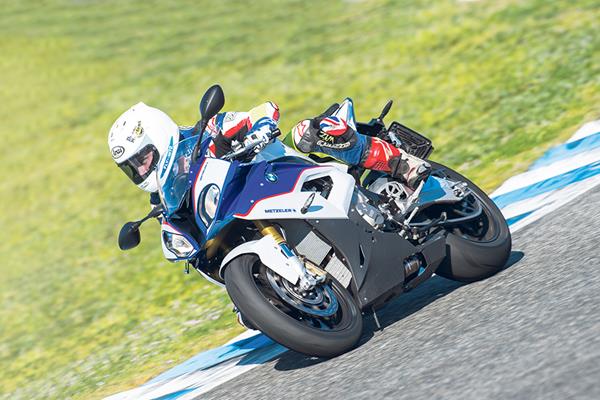 2015 BMW S1000RR tested on circuit by Michael Neeves