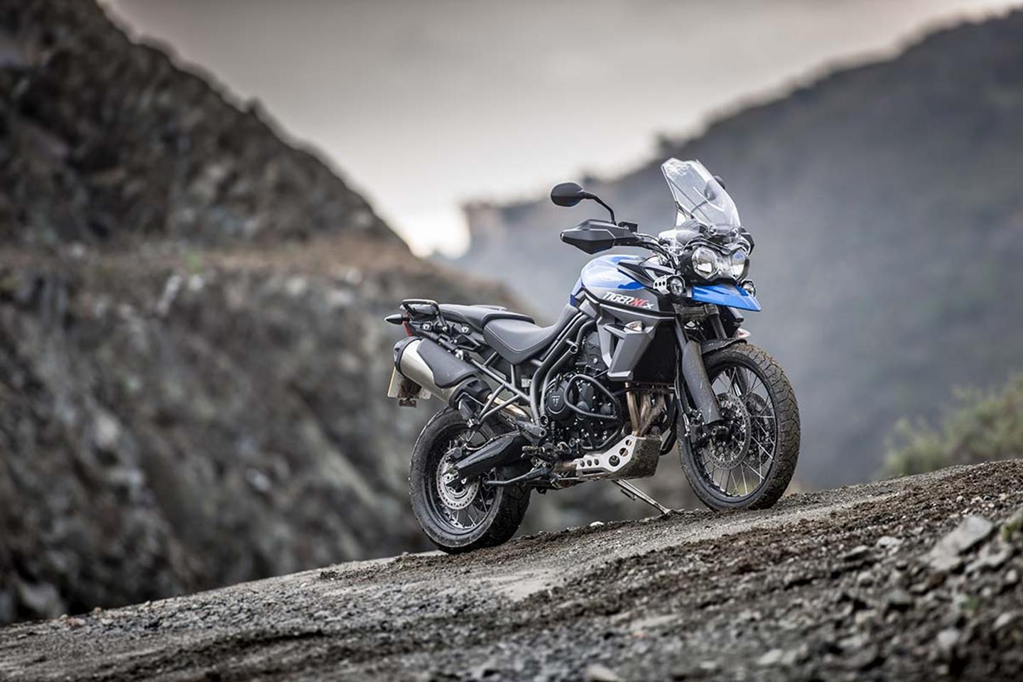 Triumph tiger 800 store xcx on road price