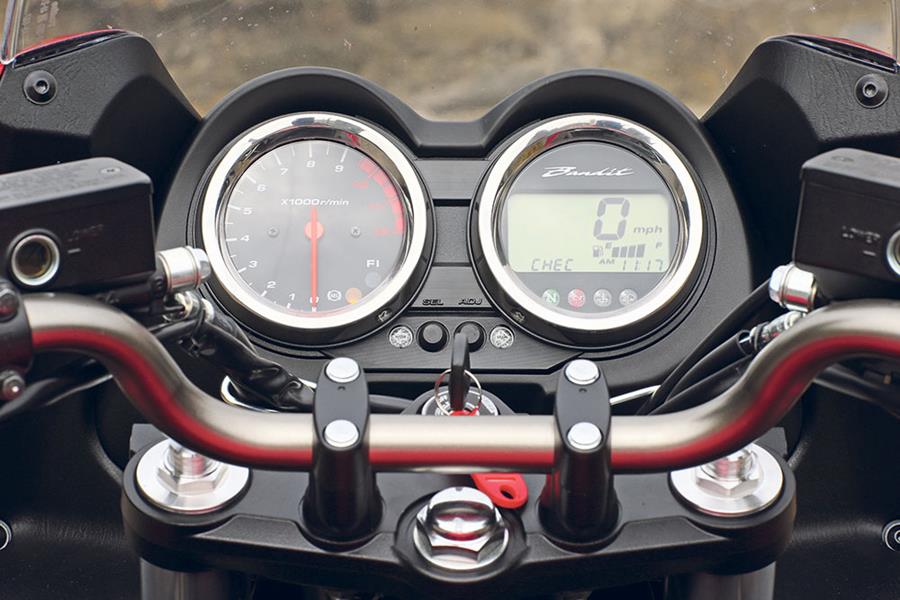 Suzuki Bandit 1250 clocks