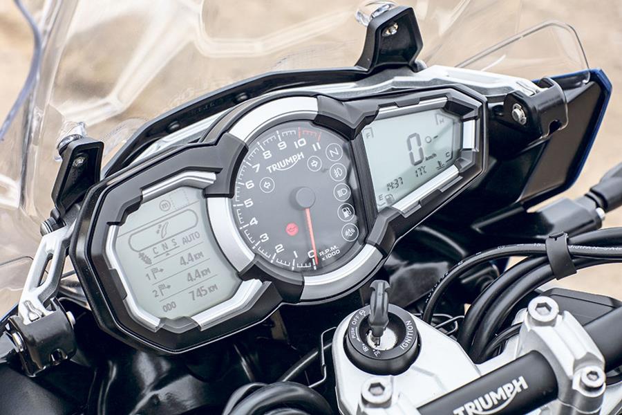 Triumph Tiger 1200 Explorer clocks