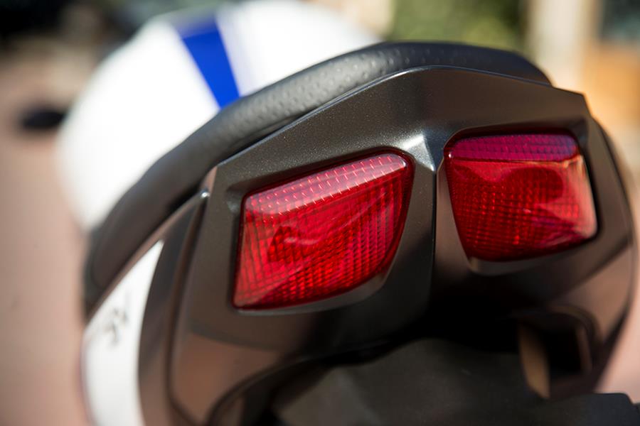 Suzuki SV650 tail light