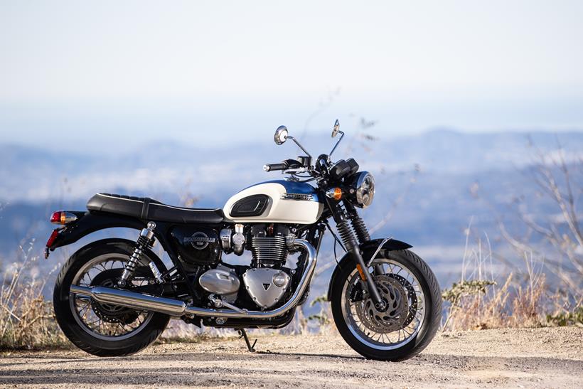 2026-on Triumph Bonneville T120 static right hand side shot