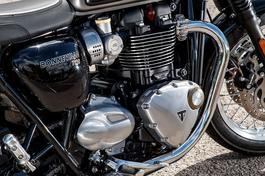 2021 Triumph Bonneville T120 engine