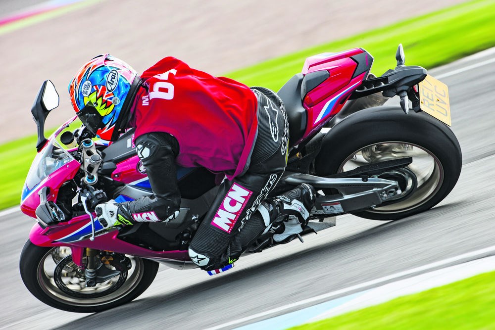 HONDA CBR1000RR FIREBLADE SP (2017 2019) Review