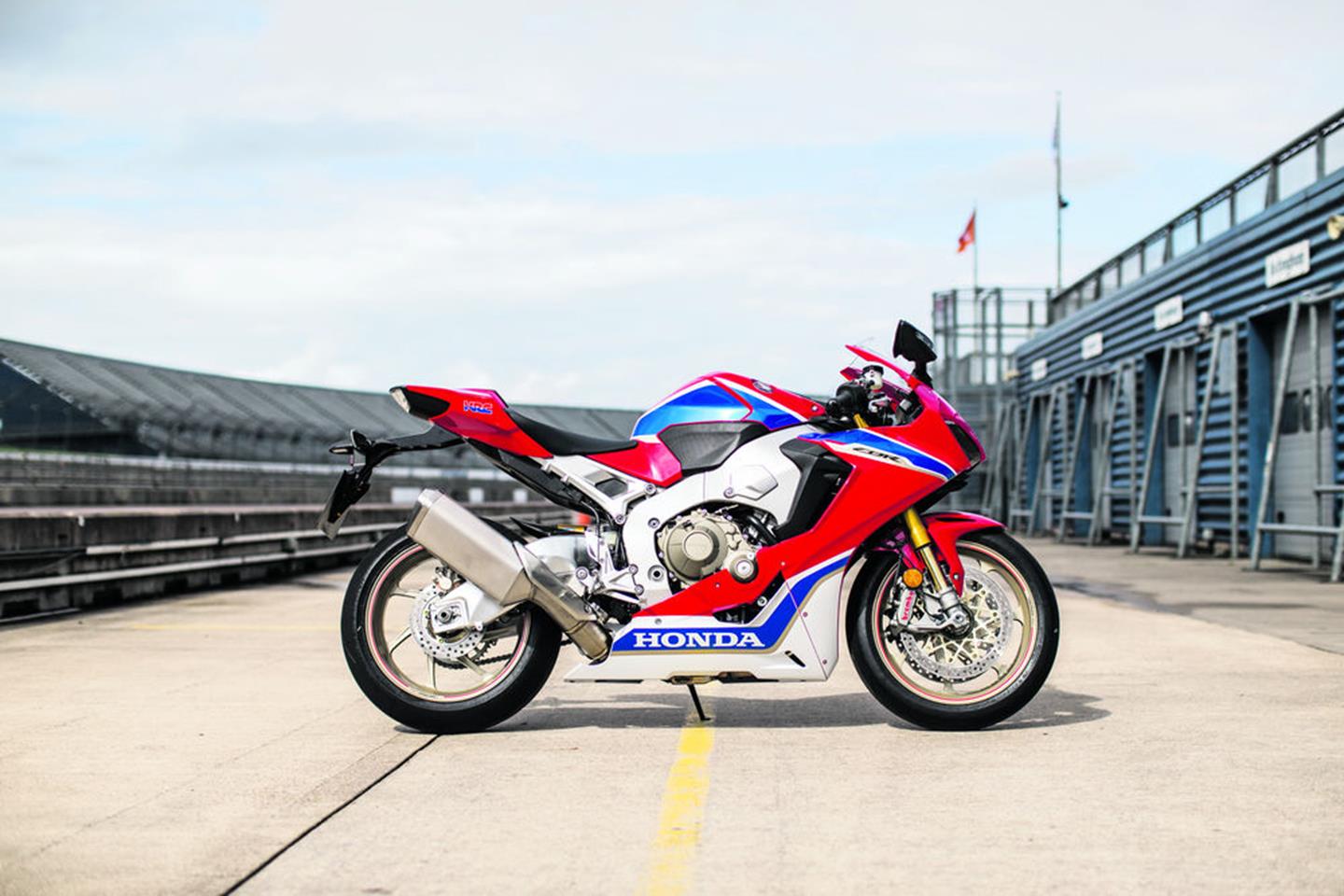 HONDA CBR1000RR FIREBLADE SP (2017 - 2019) Review