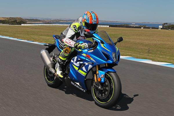 Suzuki GSXR-1000R on track