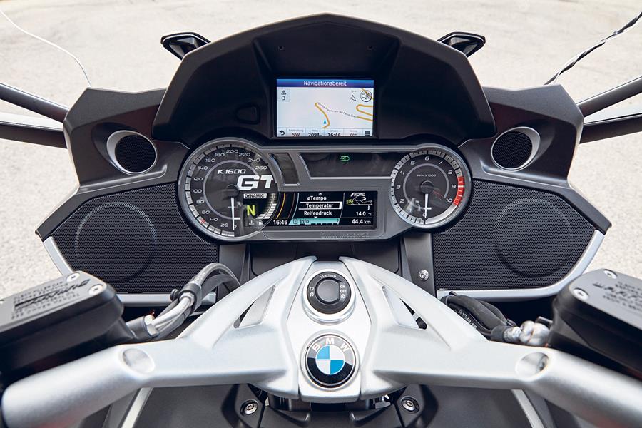 BMW K1600GT dash