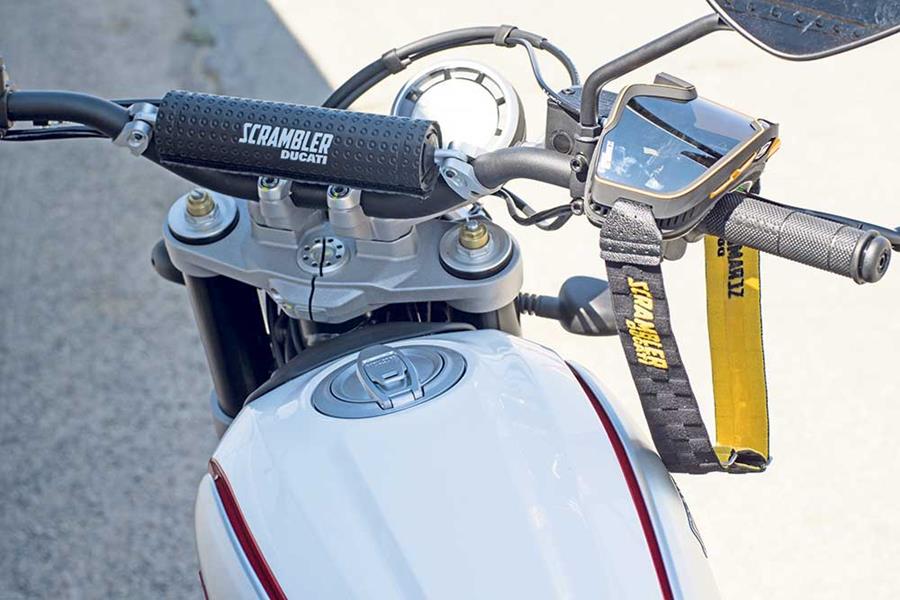 Ducati Scrambler Desert Sled clocks