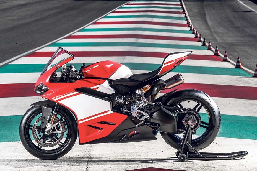 DUCATI 1299 SUPERLEGGERA (2017-on) Motorcycle Review