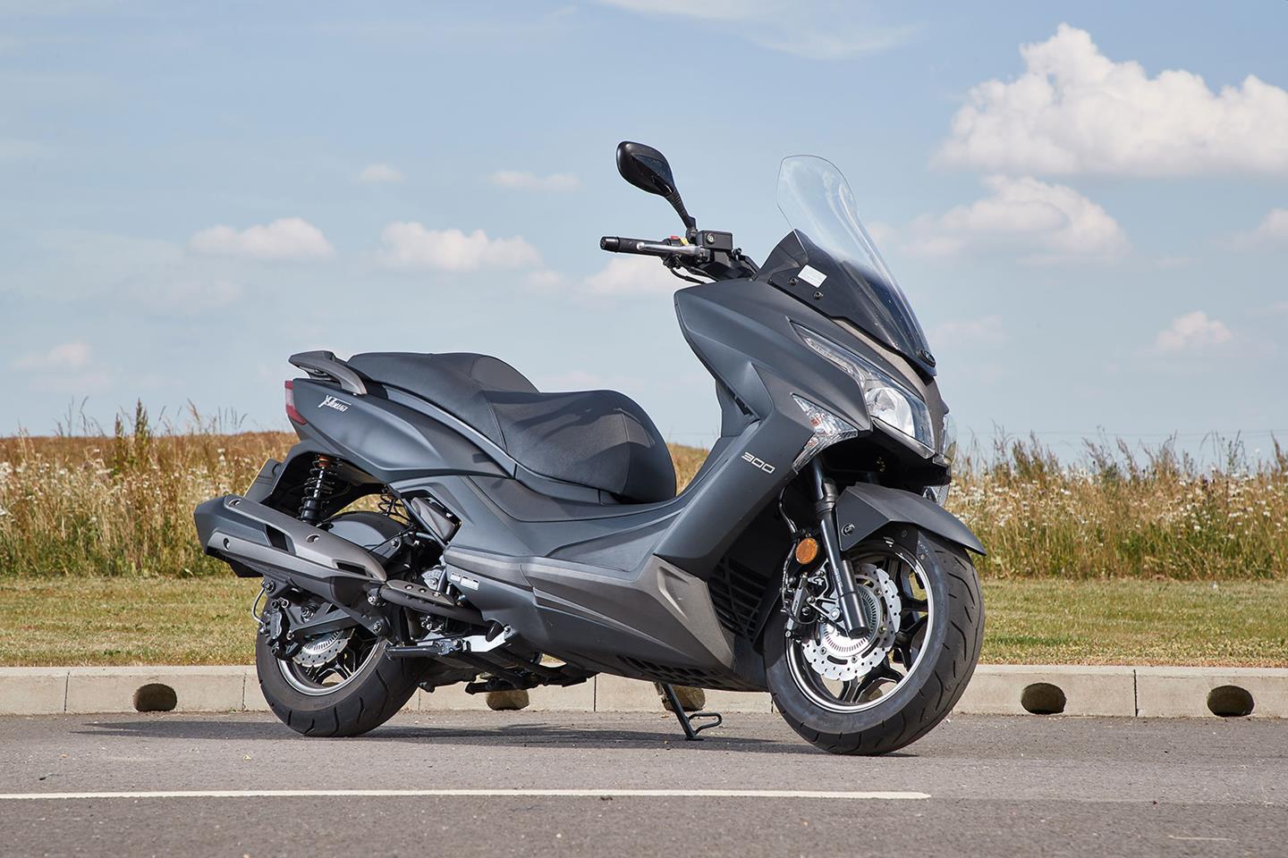 Kymco 300i clearance