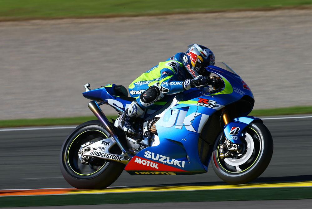 Maverick Vinales makes factory Suzuki debut | MCN