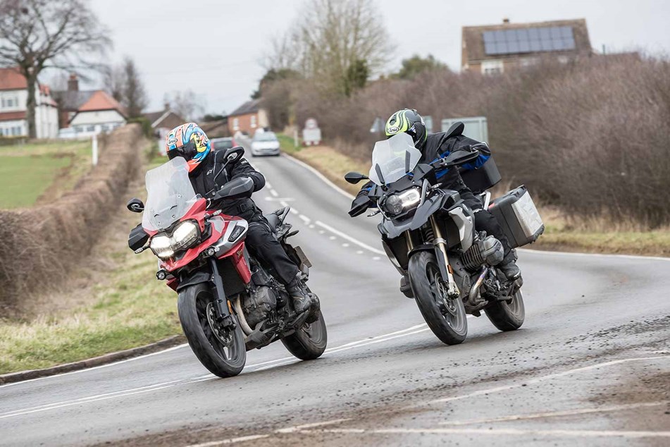 triumph tiger 1200 xrt vs bmw r1250gs