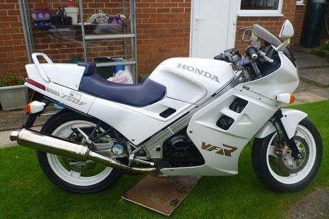 Bike of the Day: Original 1986 Honda VFR750