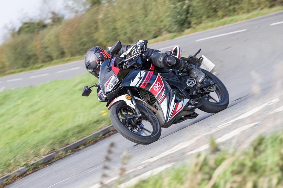 Motorini MT125RRI ridden quickly on road