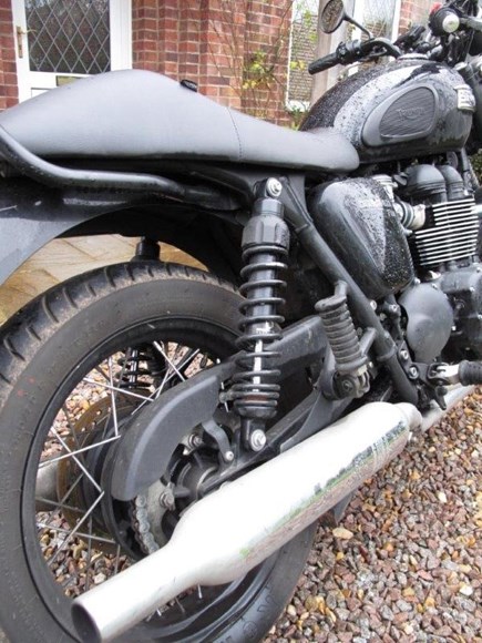 2017 triumph bonneville t120 tire pressure