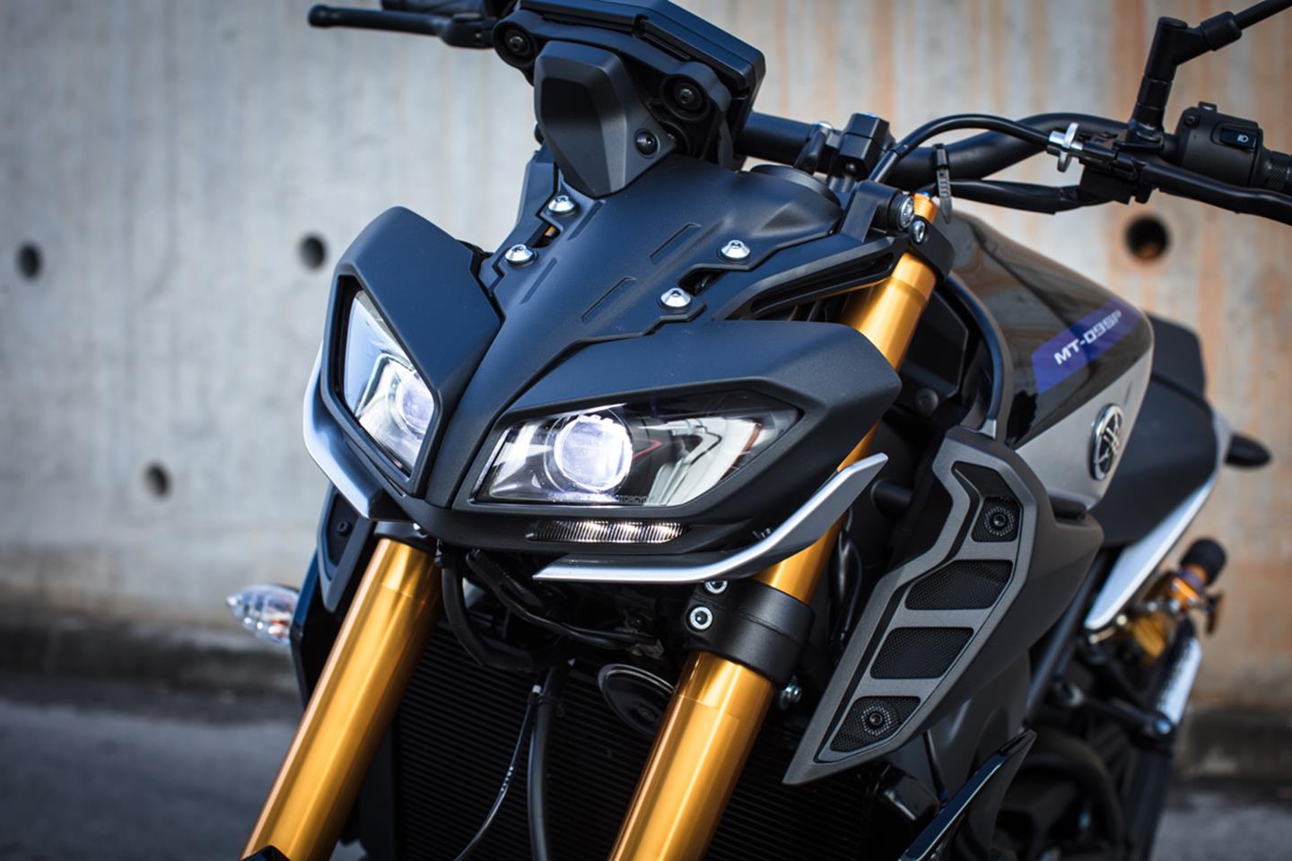 Yamaha MT-09 SP (2018-2021) Review | Speed, Specs & Prices | MCN