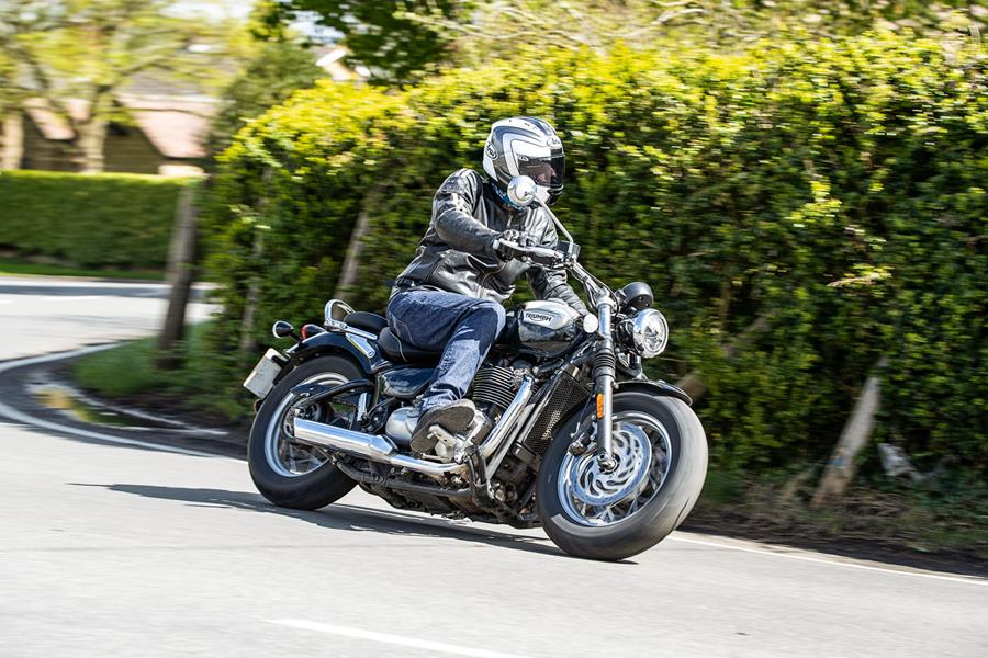 Riding the Triumph Speedmaster 1200 highlights its character