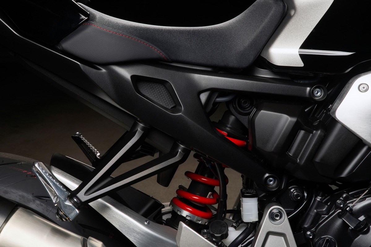 Honda CB1000R (2018-2021) Review, Speed, Specs & Prices