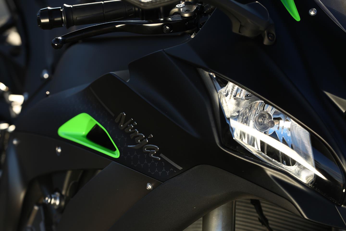 KAWASAKI ZX-10R SE (2018-on) Review | Specs & Prices