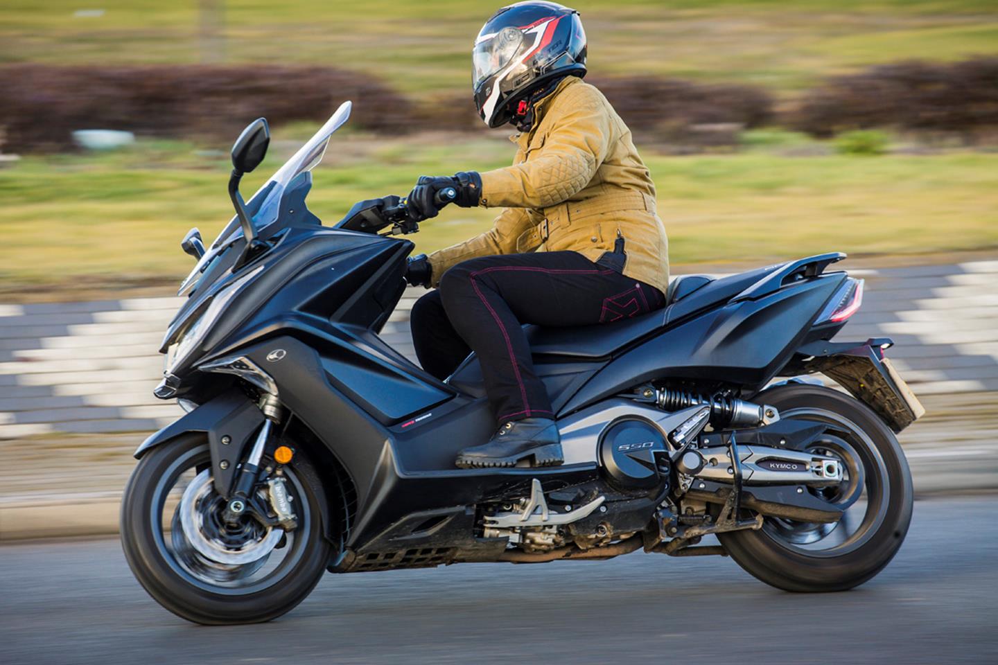 KYMCO AK 550 (2018-on) Review | Speed, Specs \u0026 Prices | MCN