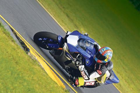 Video: 2015 Yamaha R1 first ride