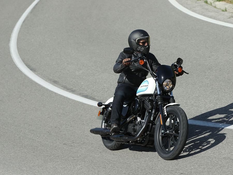 Harley-Davidson Sportster 1200 Iron does go around corners and here is the proof