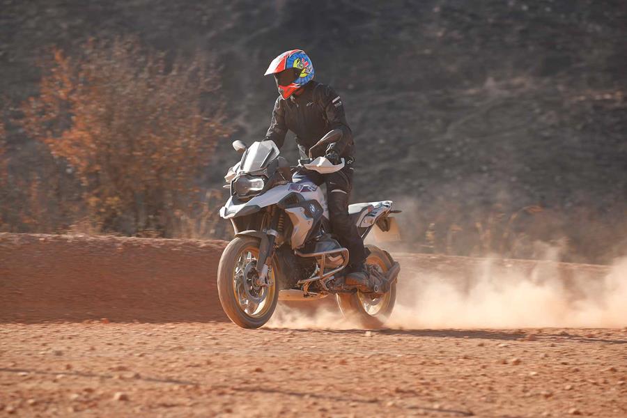 MCN's Neeves tests the BMW R1250GS off road