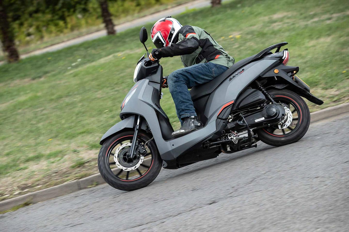 PEUGEOT BELVILLE 125 (2018-on) Review, Specs \u0026 Prices | MCN