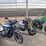 Retro Racers: YAMAHA XJR1300 vs BMW R NINE T