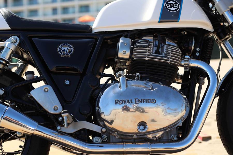 The Royal Enfield Continental GT runs with an air-cooled 4v parallel twin engine