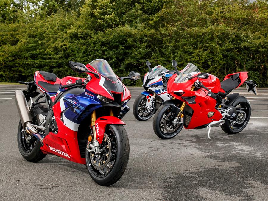 BMW S1000RR vs Ducati Panigale V4 S vs Honda Fireblade SP